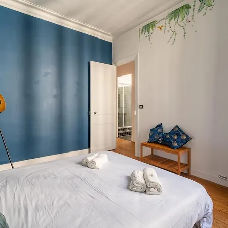 Large Bright Duplex In *