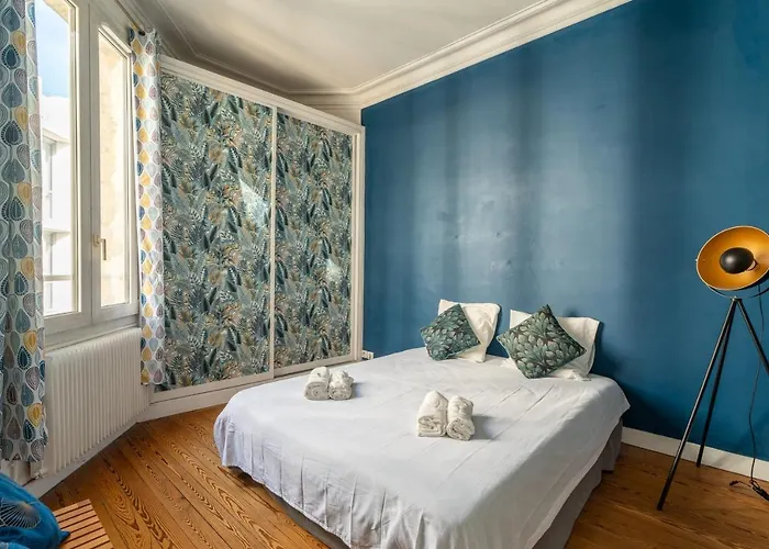 Appartement Large Bright Duplex In *